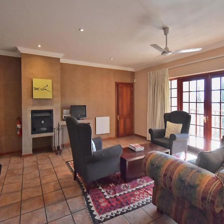 The Clarens Place Exterior photo